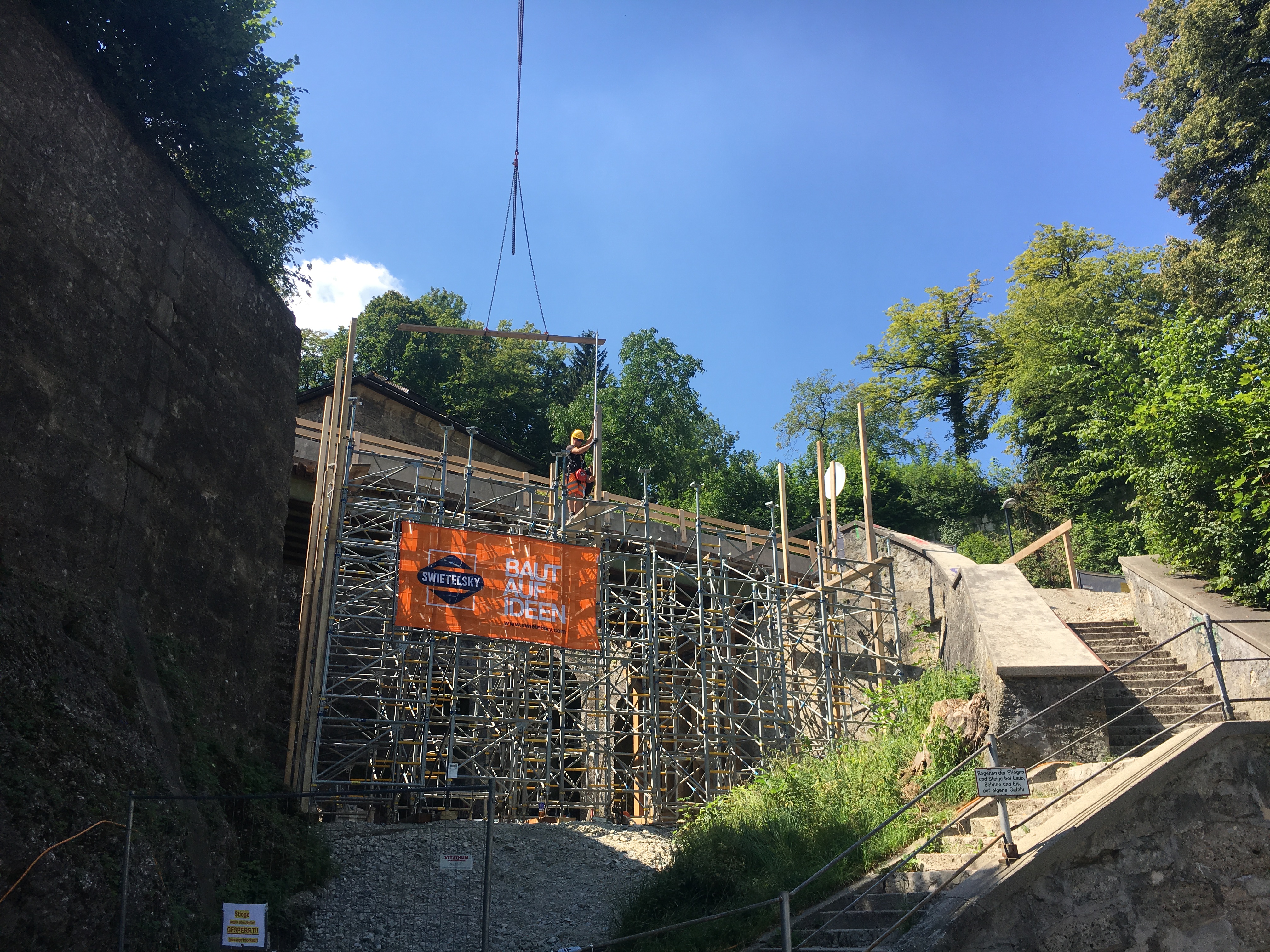 Neuba Brücke Monikapforte am Mönchsberg, Salzburg - Stavby silnic a mostů