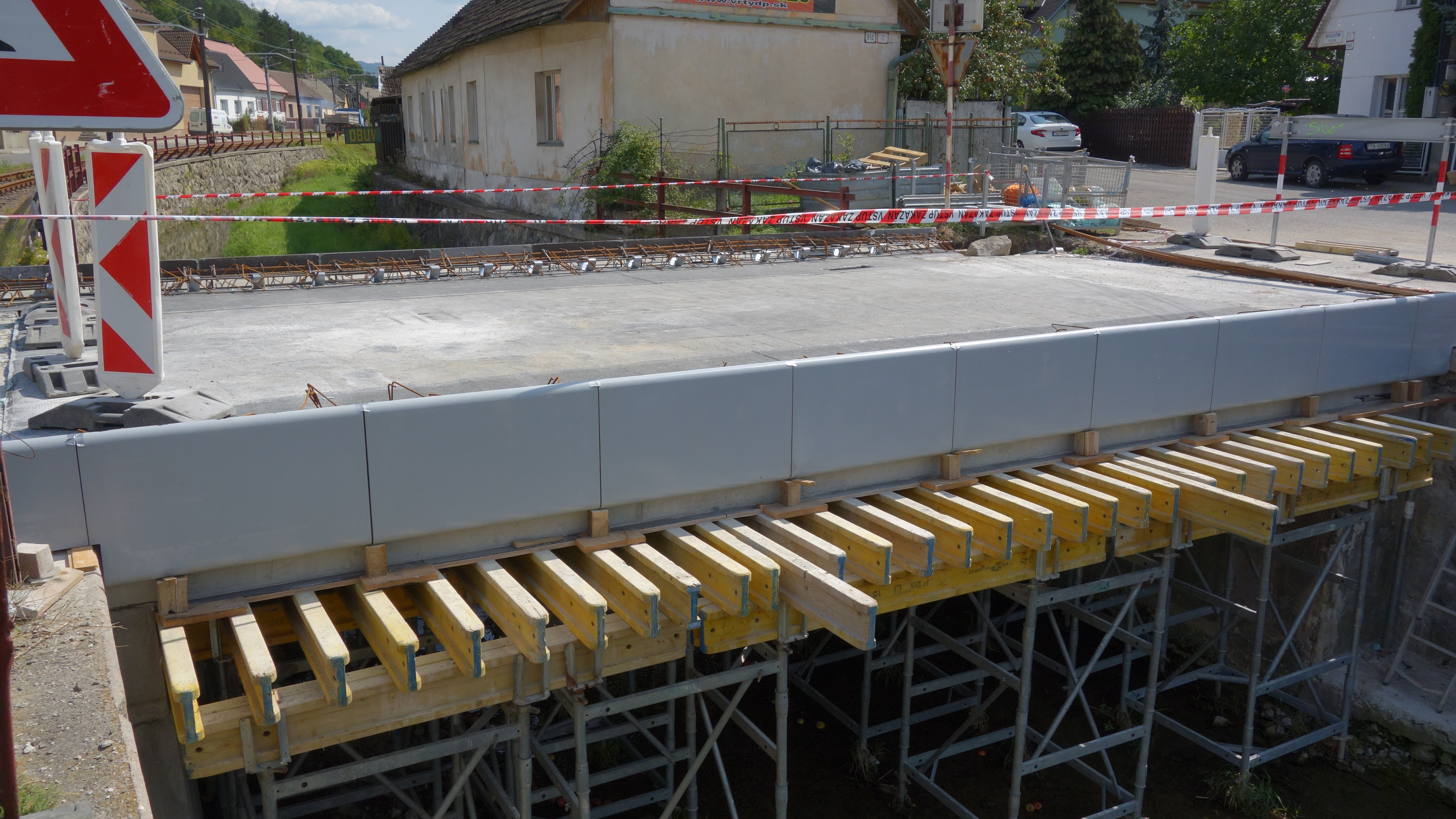 Prestavba mosta cez Tepličku v Trenčianskej Teplej - Stavby silnic a mostů