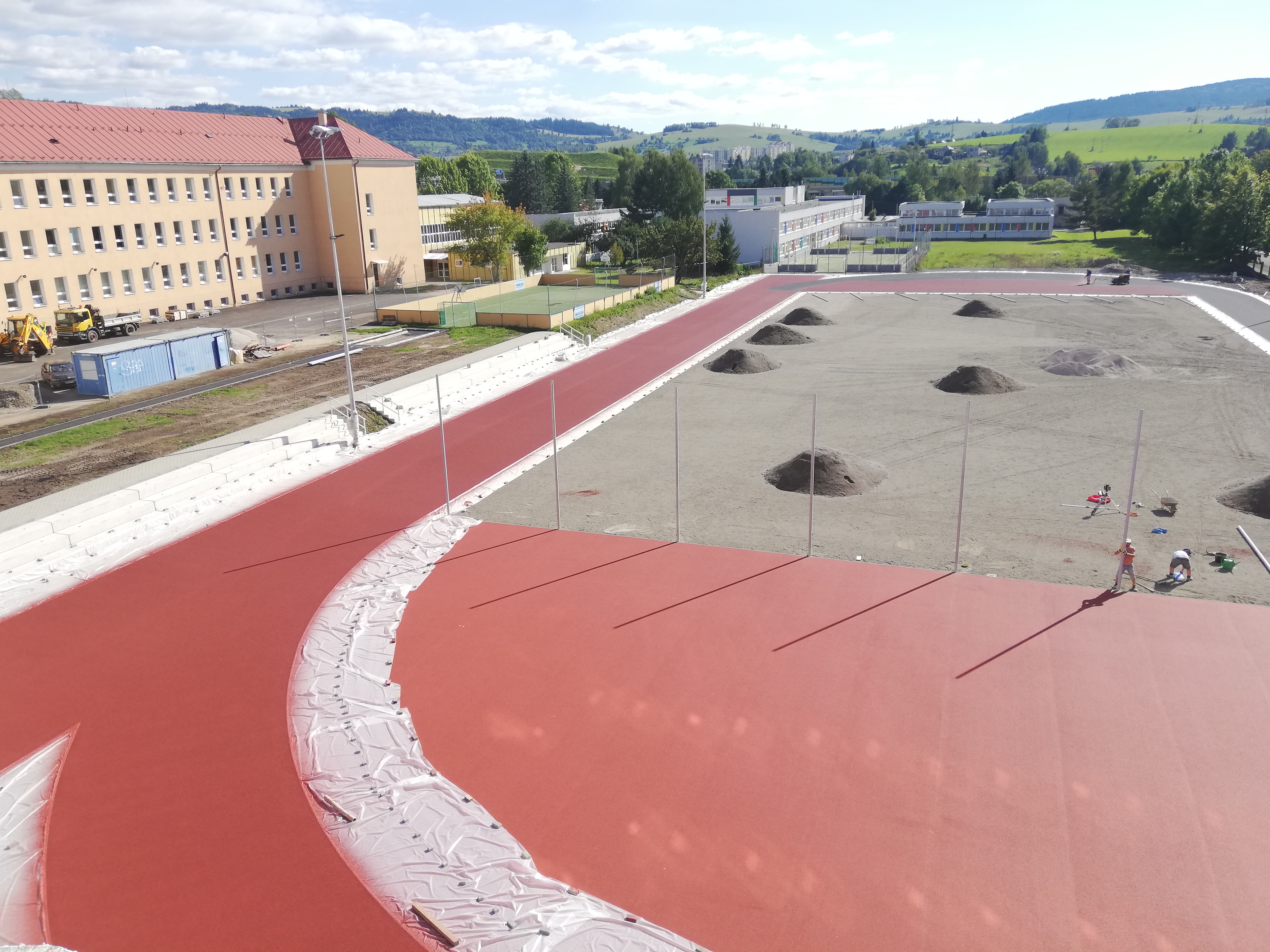 Športový areál s atletickou dráhou ul. Pionierska - Pozemní stavby