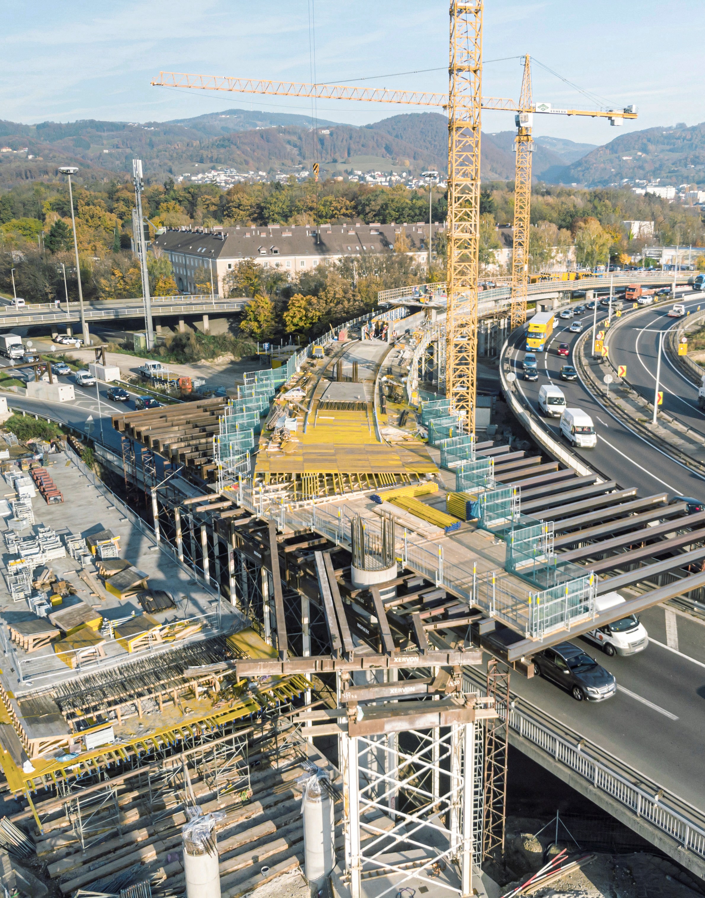 Mehr über Referenzprojekte im persönlichen Gespräch - Stavby silnic a mostů