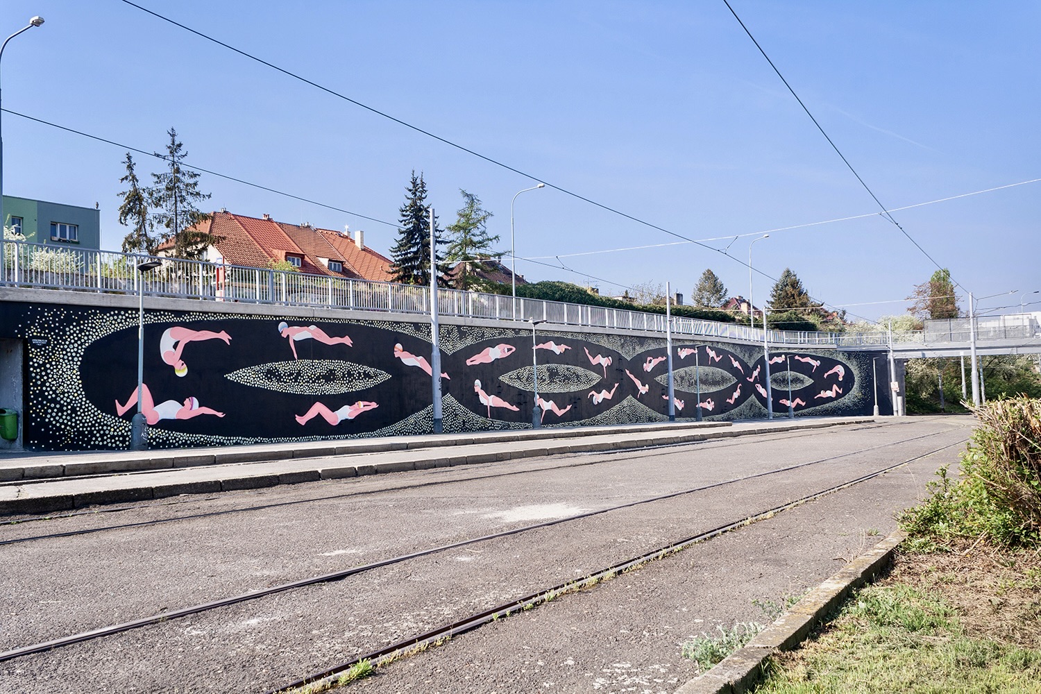 Praha 15, ul. Průmyslová – rekonstrukce opěrné zdi - Stavby silnic a mostů