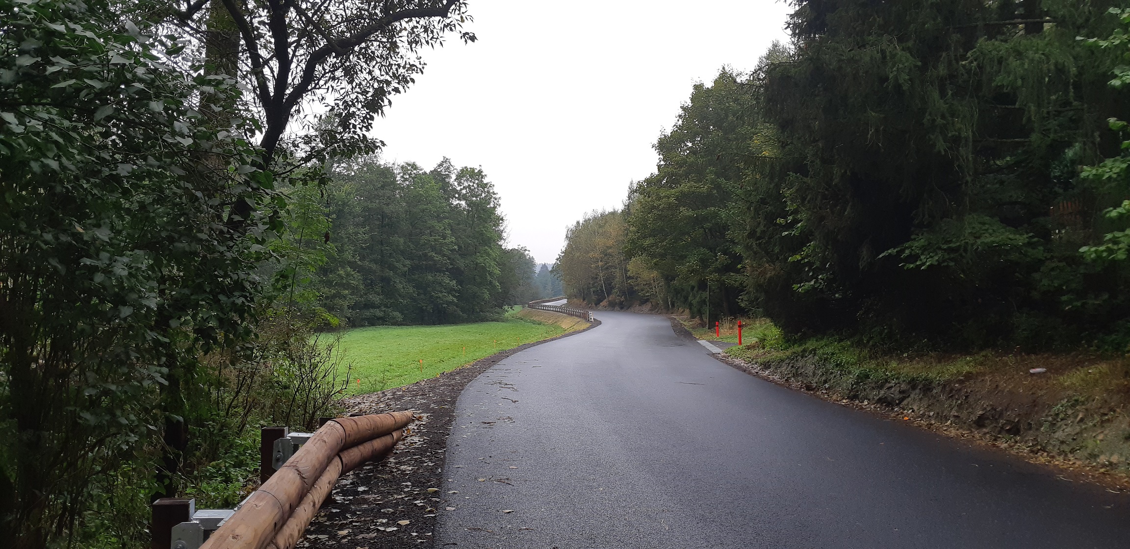 Trhová Kamenice – vybudování stezky pro chodce a cyklisty    - Stavby silnic a mostů