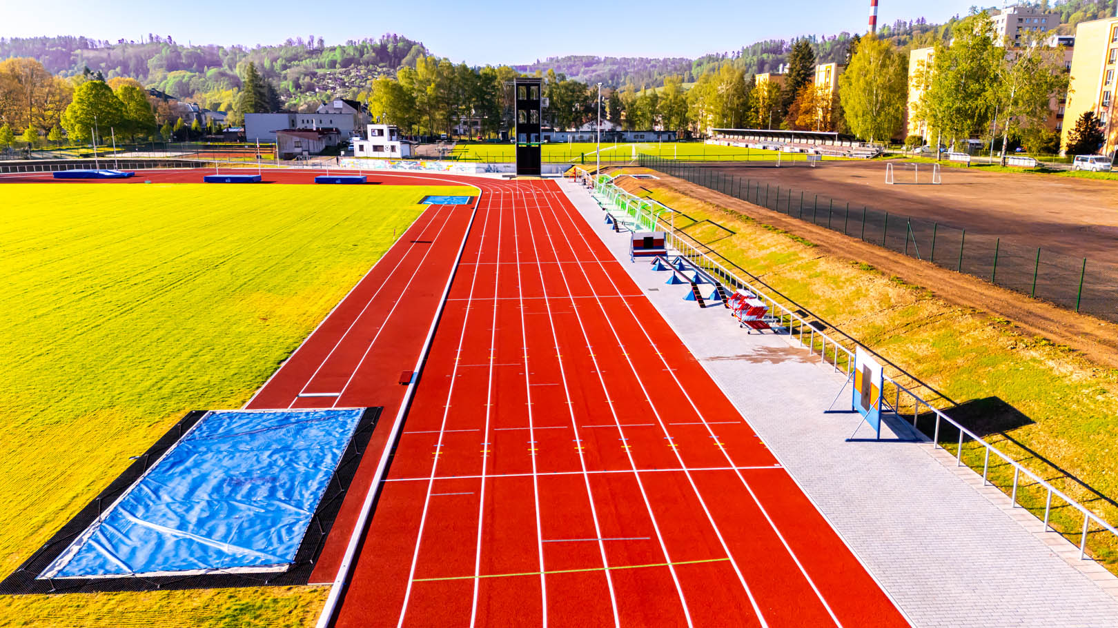 Rekonstrukce Atletického stadionu v Semilech - Speciální obory činností