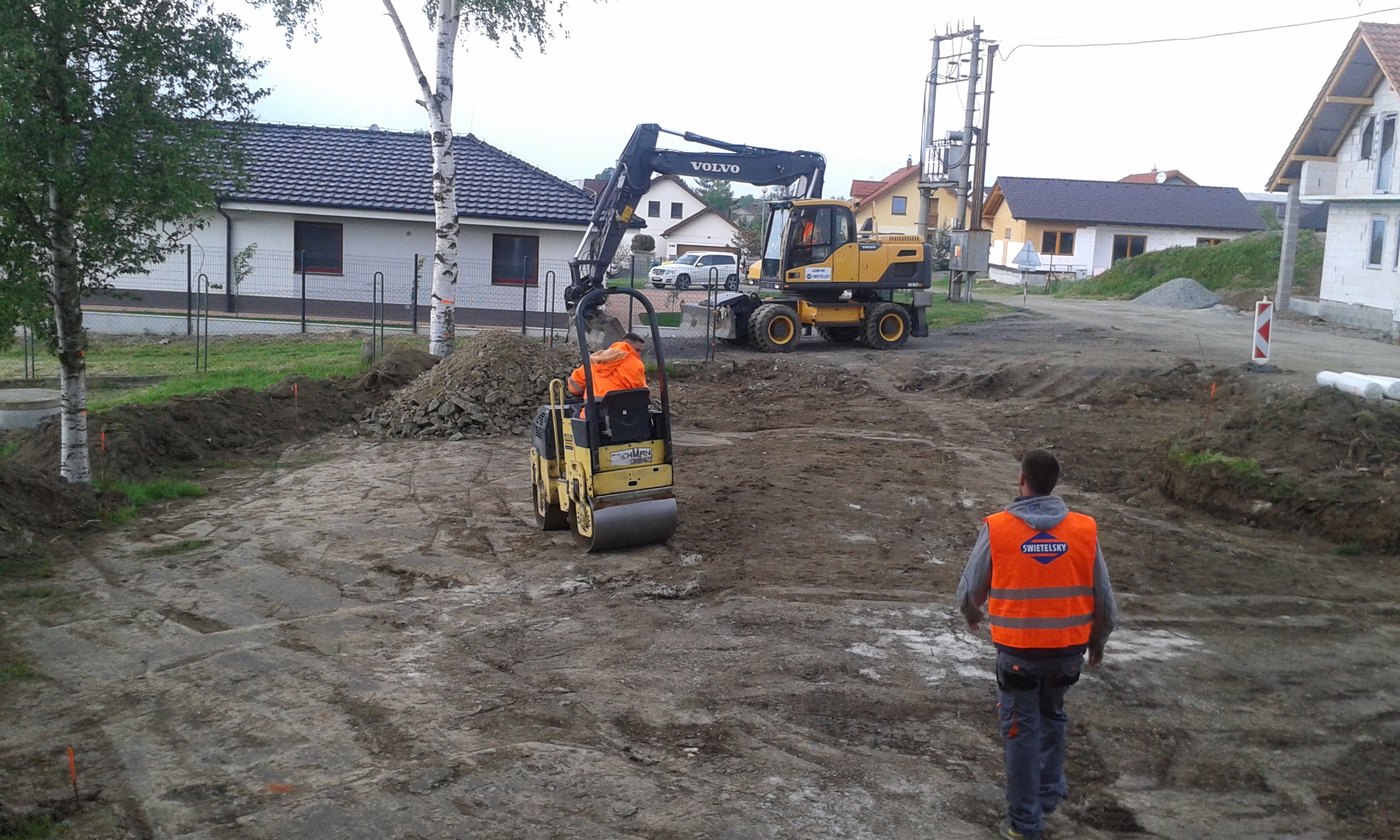 Rekonštrukcia otoče pre autobusovú dopravu v Diakovej - Stavby silnic a mostů