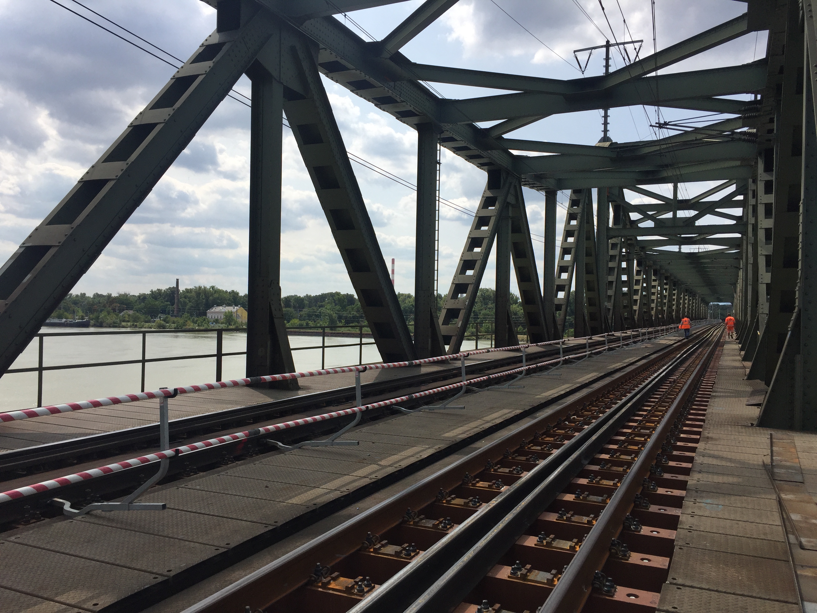 Brückenholztausch FFU Ostbahnbrücken - Železniční stavby