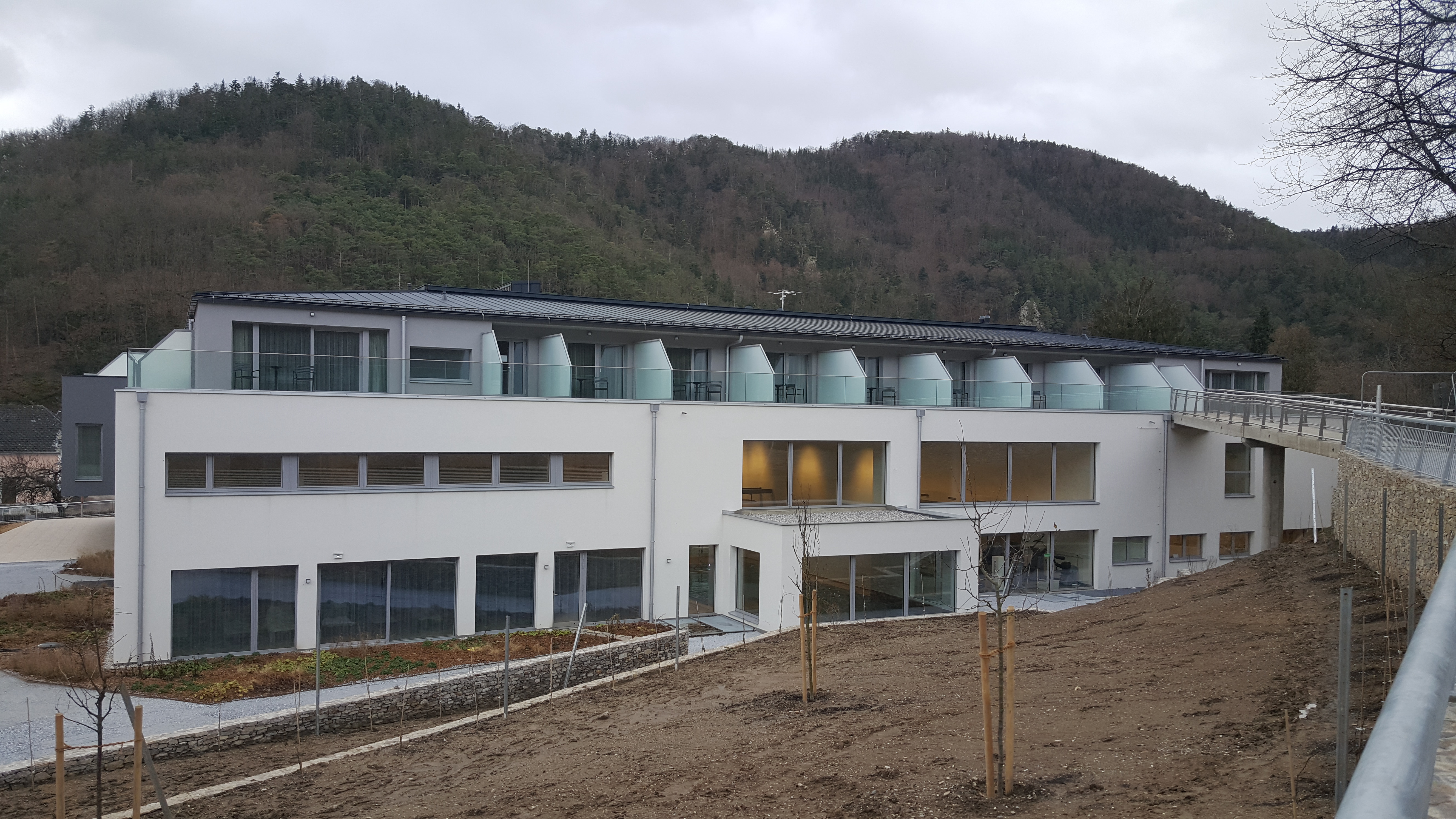 Nuhr Medical Center - Pozemní stavby