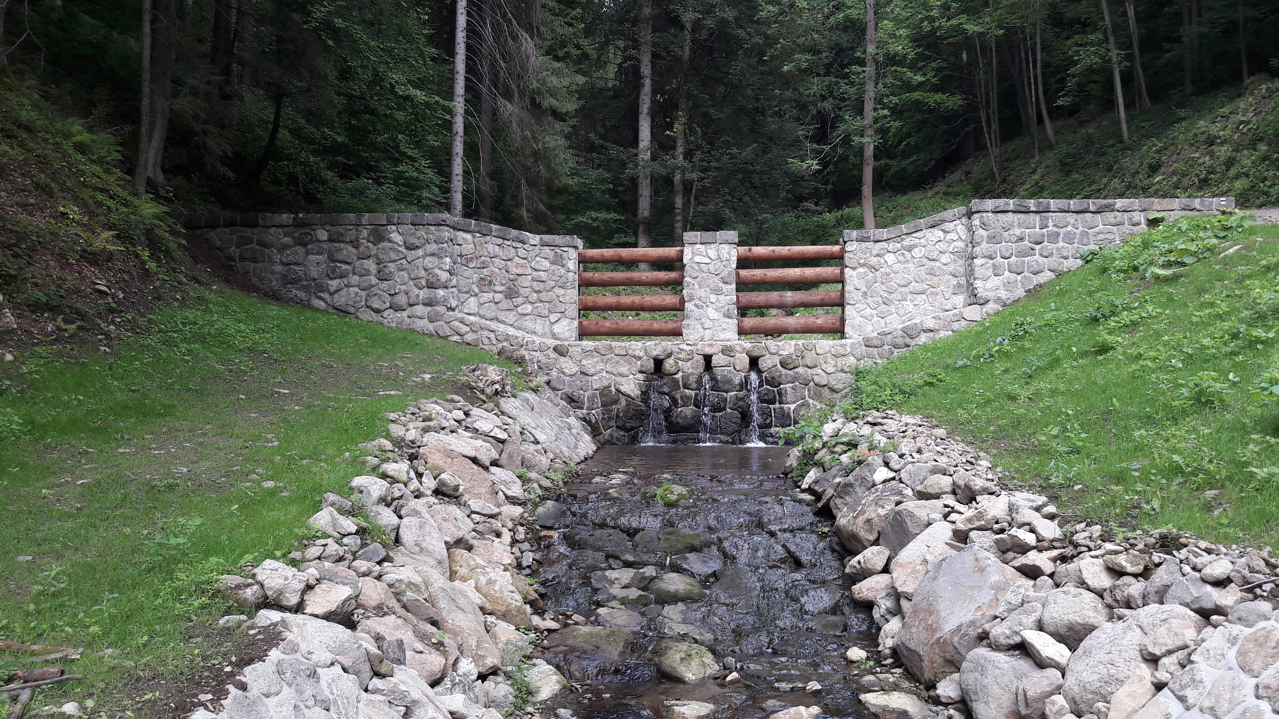 Protipovodňové opatrenia - rekonštrukcia prehrádzok v Krahuľskej doline - Inženýrské stavby