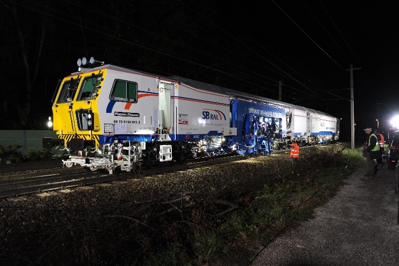 Network Rail-Supply and Operation of On Track Machines - Železniční stavby