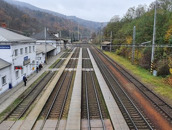 Oprava železničního nádraží v Adamově začíná - CZ