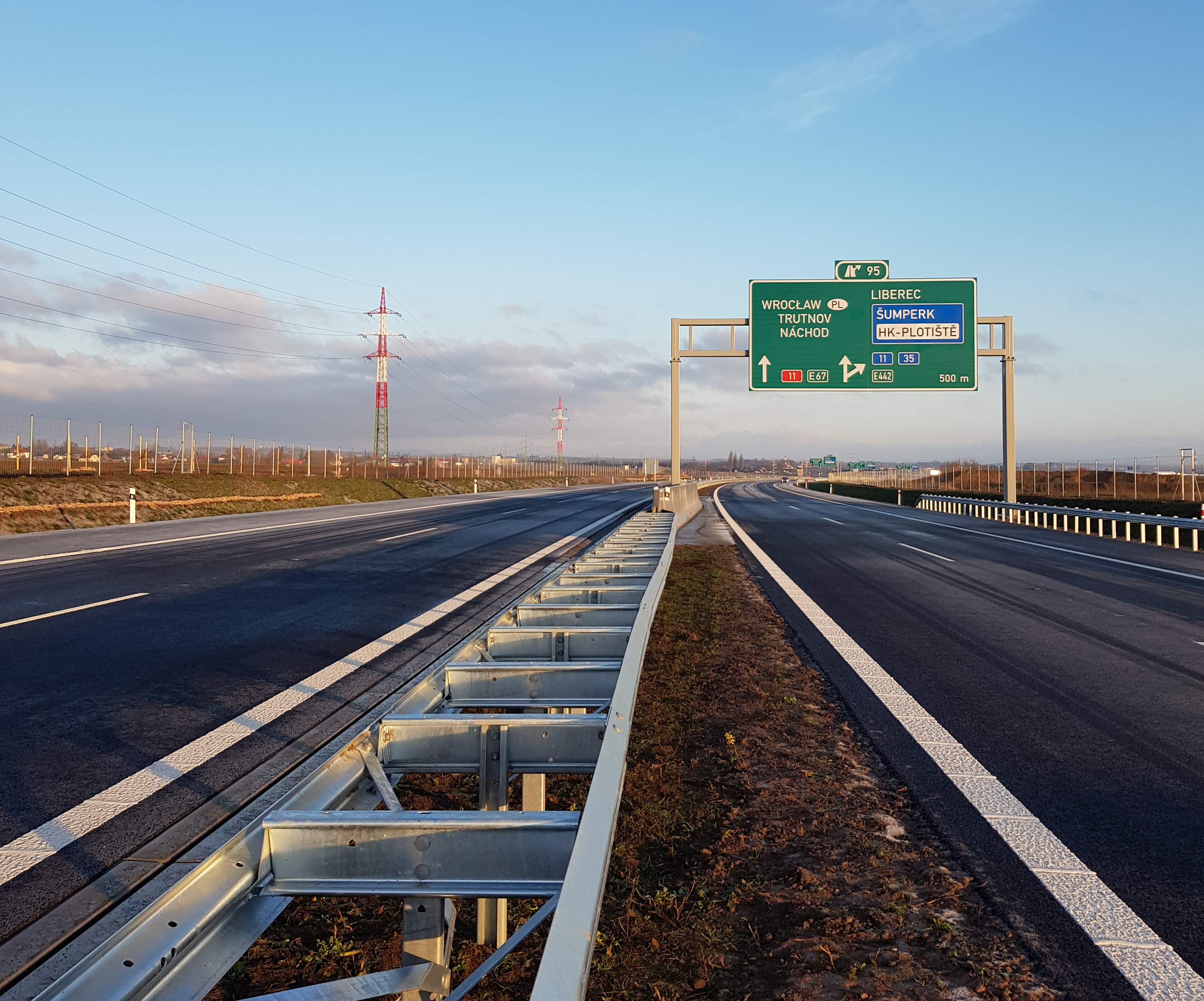 Zprovoznění více než 22 kilometrů dálnice D11 - CZ