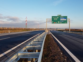Zprovoznění více než 22 kilometrů dálnice D11 - CZ