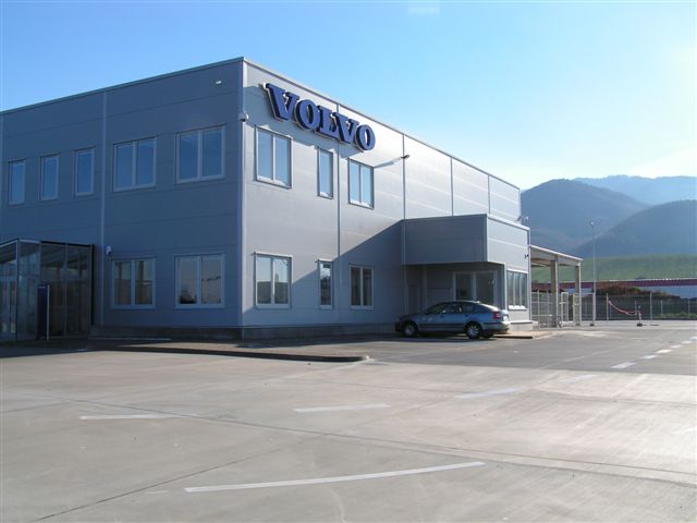 Predajné a servisné centrum VOLVO Truck Strečno / priemyselné a energetické stavby - Pozemní stavby