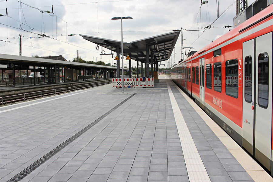 Bahnsteig Hauptbahnhof Landshut - Inženýrské stavby