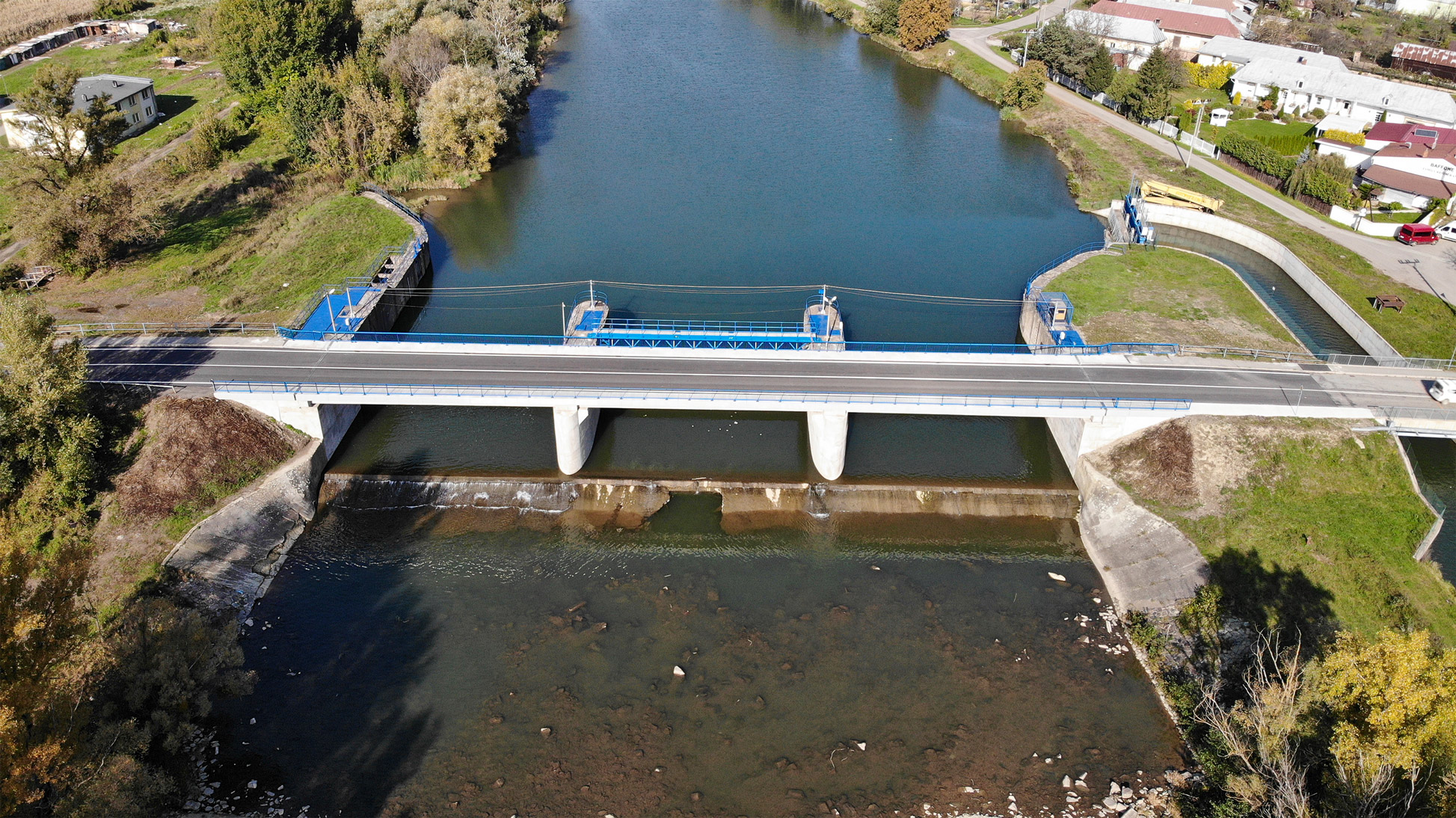 Výstavba mostov, Krivostany - Stavby silnic a mostů