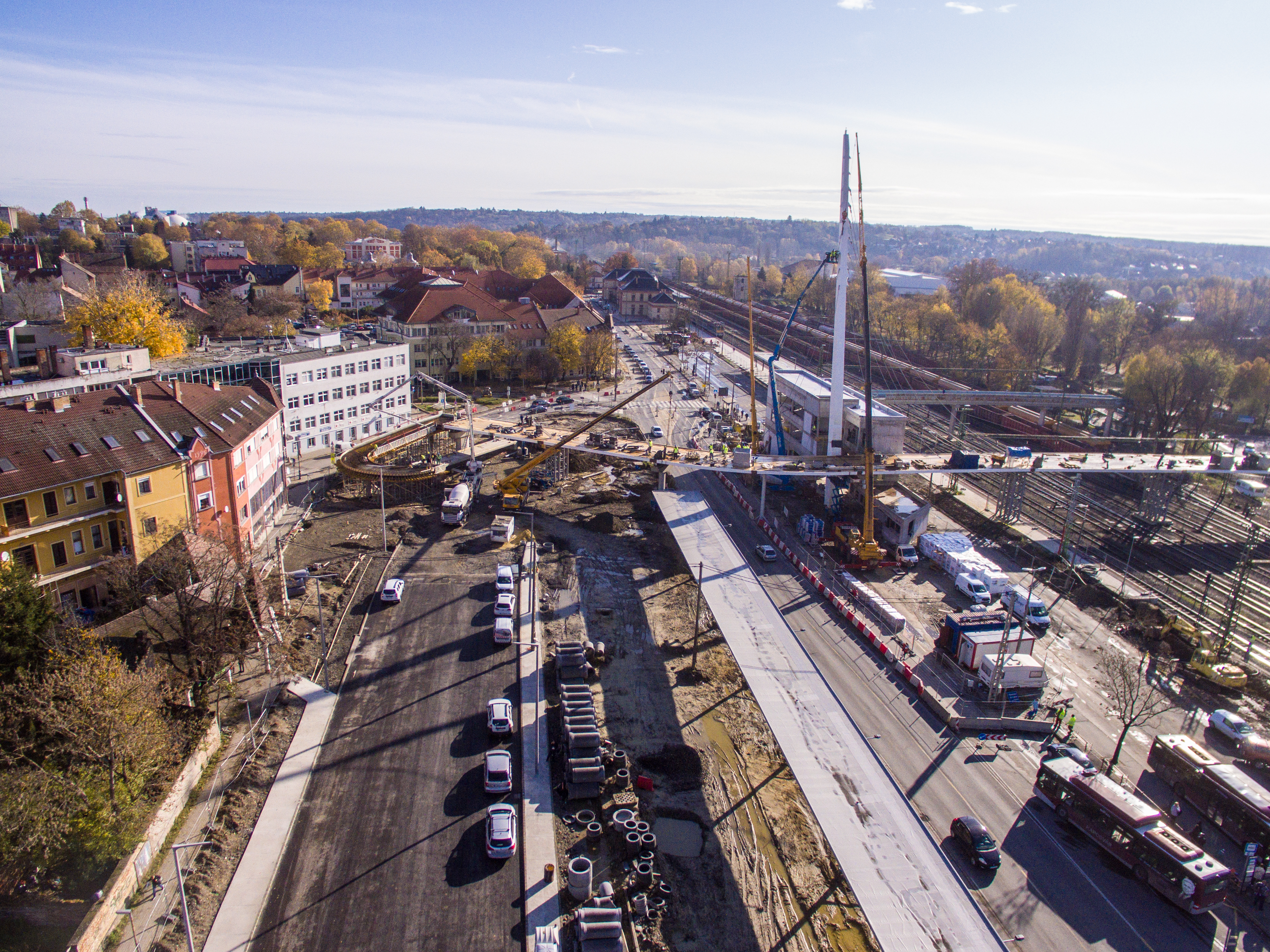 Utas Központ, Kaposvar - Stavby silnic a mostů