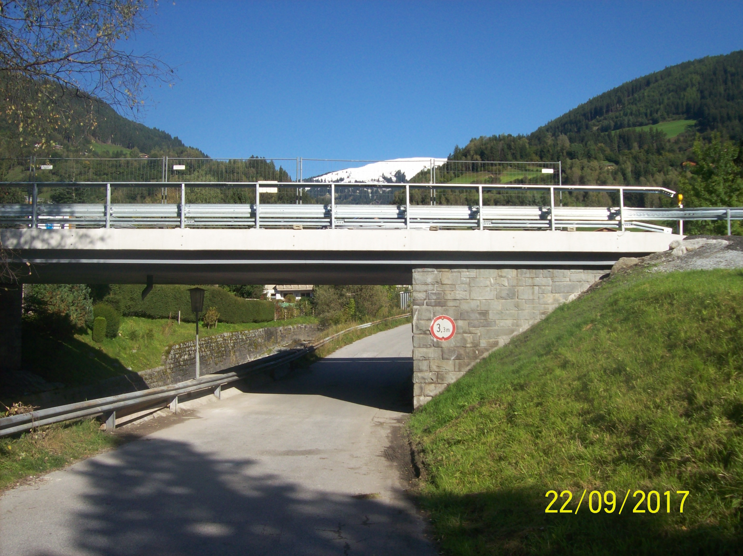 Mühlbachbrücken B165 in Mühlbach im Pinzgau - Stavby silnic a mostů