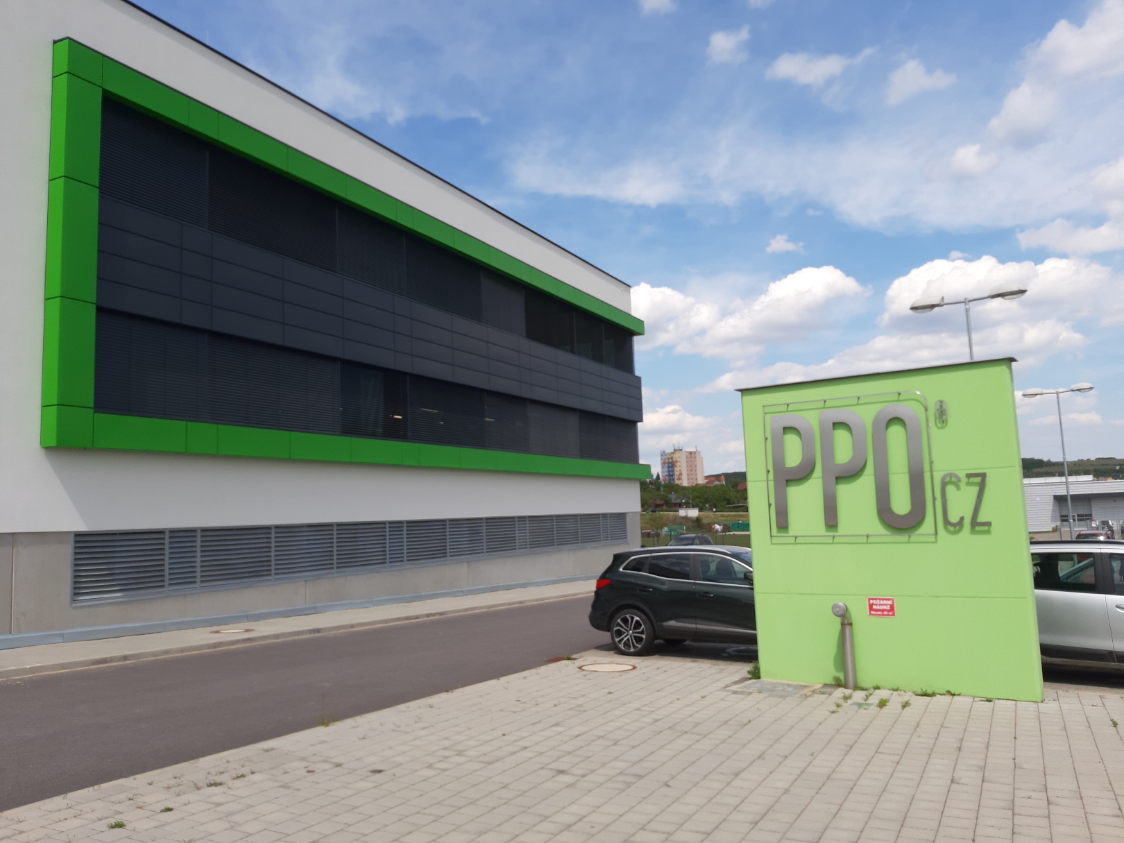 Výrobní hala a vývojové centrum  PPO Group CZ - Pozemní stavby