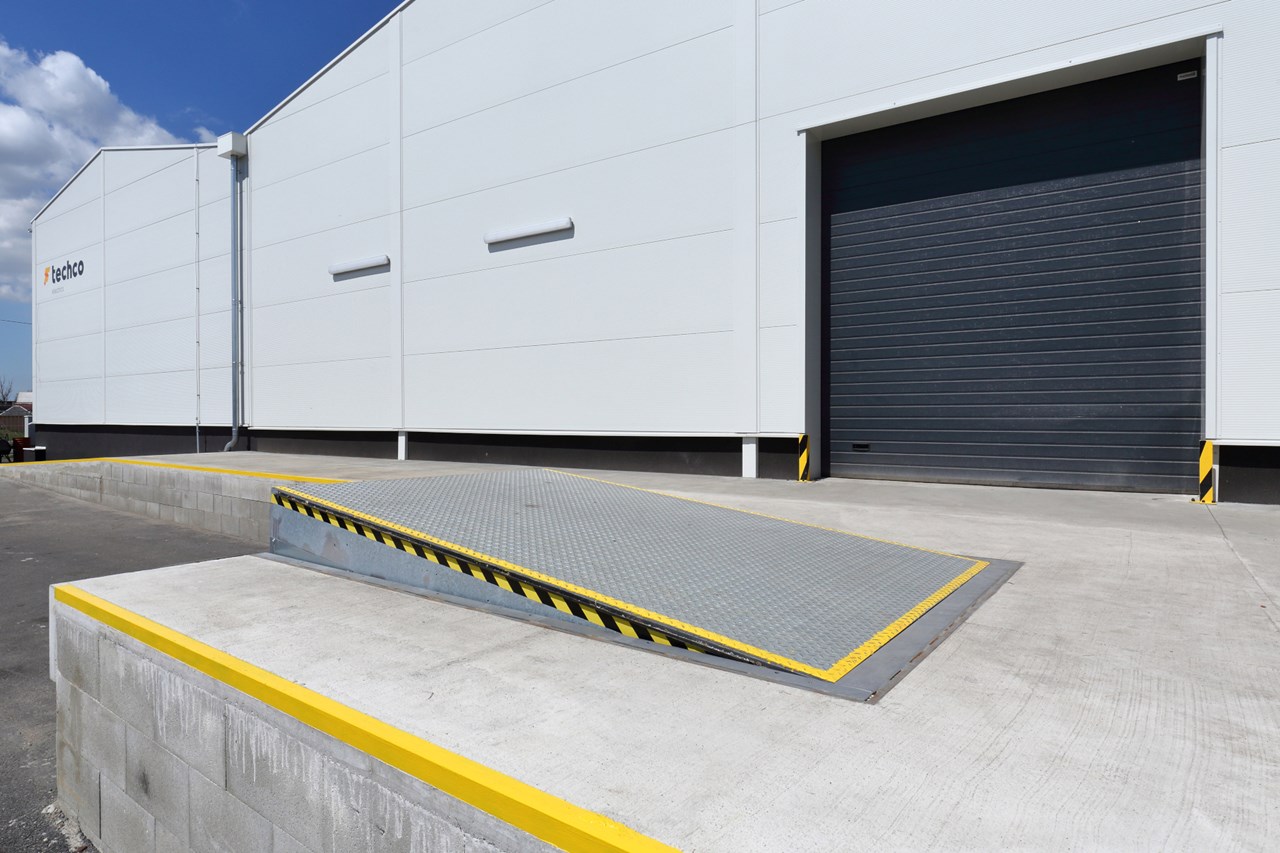 F A08 2049 FF A F A08 2049 FF A