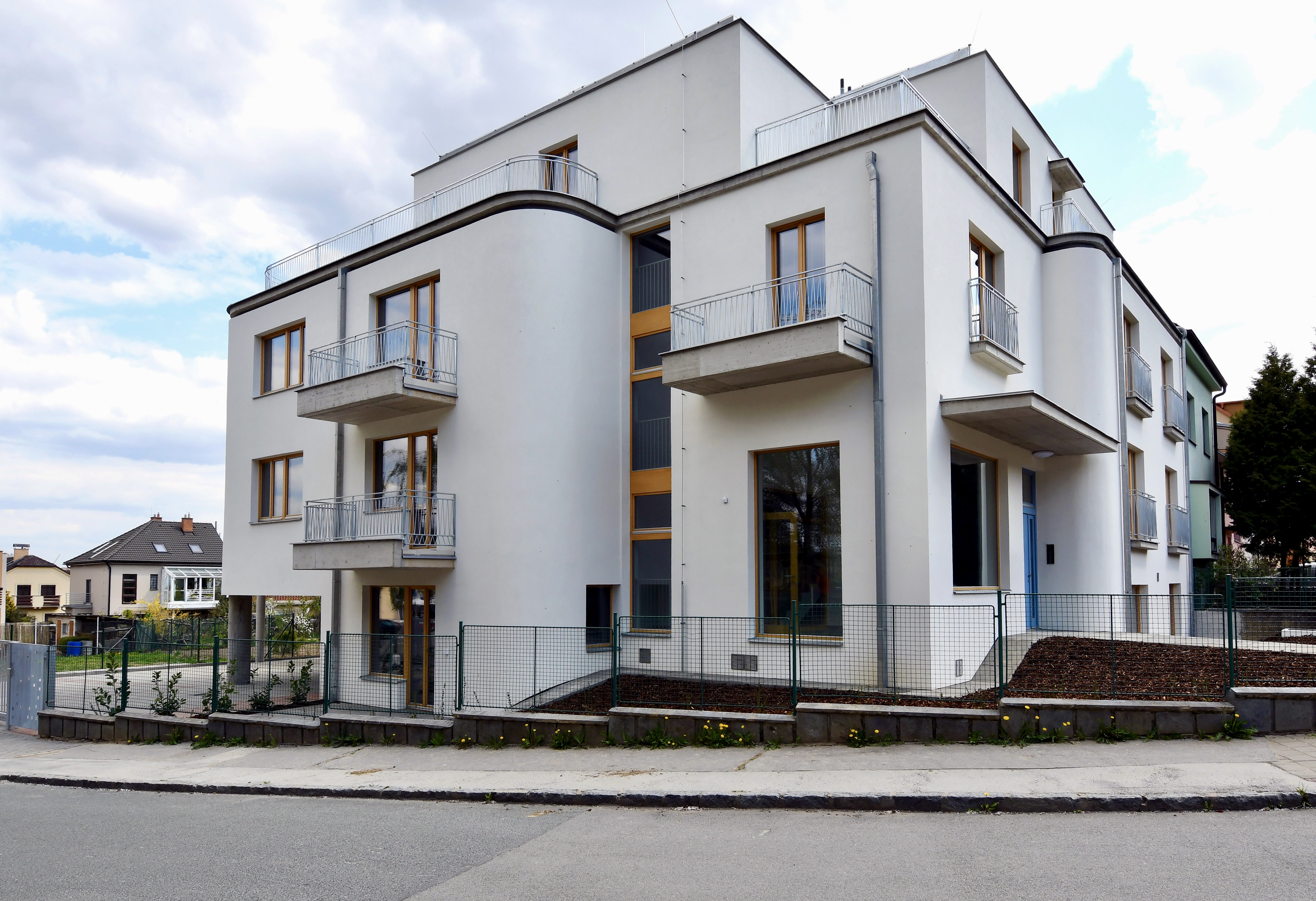 Brno-Jundrov – rekonstrukce bytového domu - Pozemní stavby