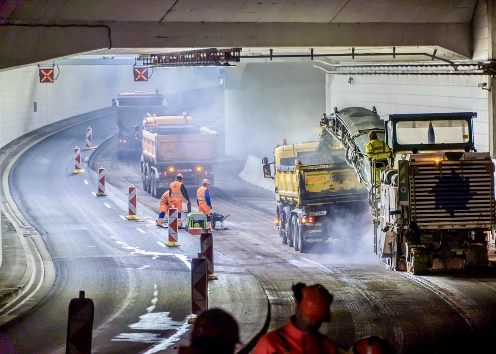 Rekonstrukce vozovky ve Zlíchovském tunelu, Praha - Stavby silnic a mostů