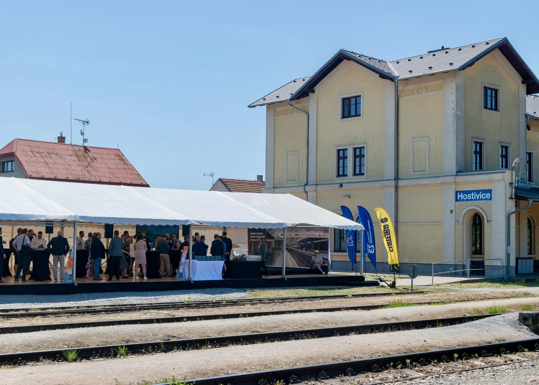 Rail Ruzyne 03