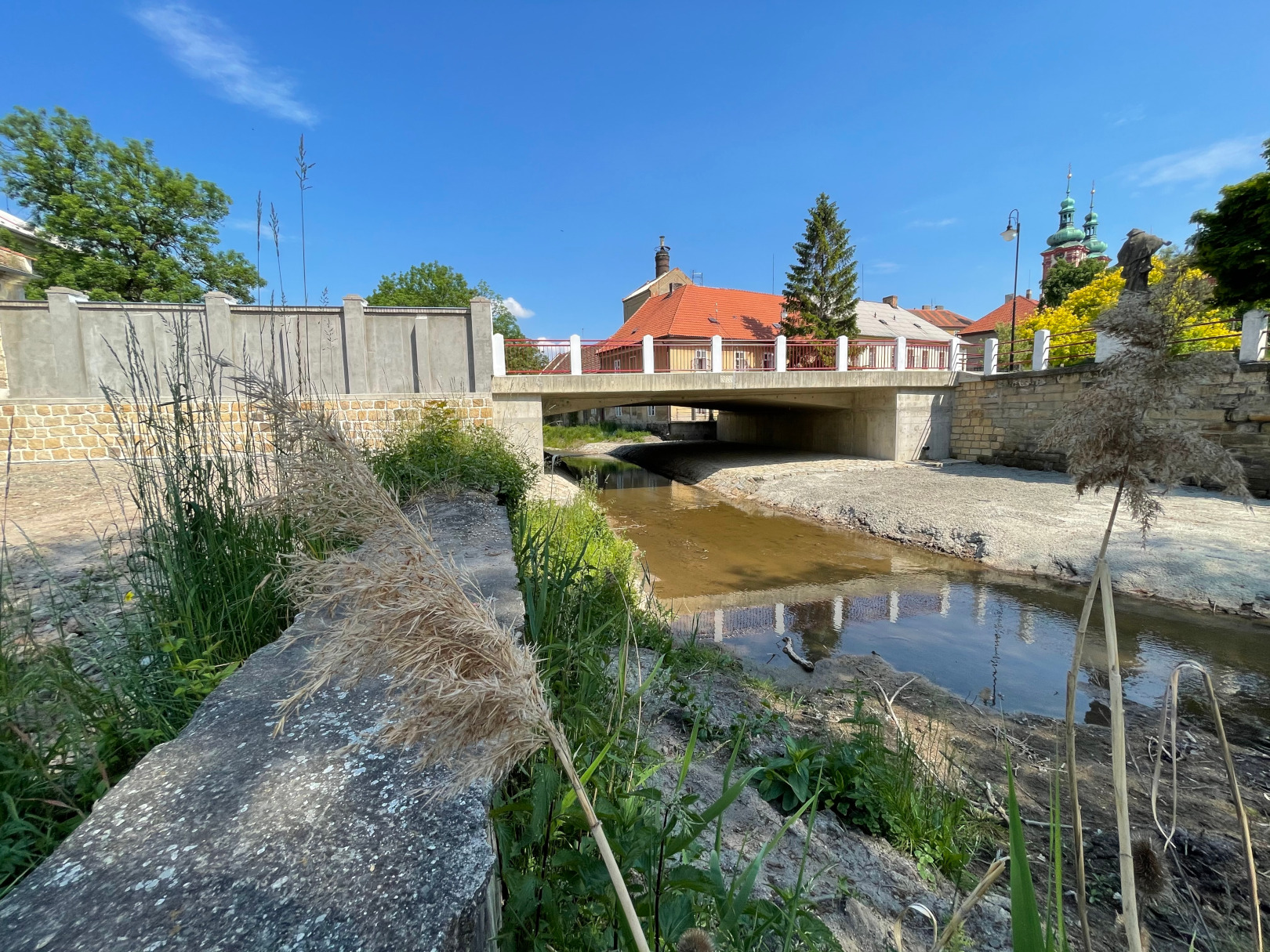 Silnice II/118, Zlonice – rekonstrukce mostu a opěrných zdí - Stavby silnic a mostů