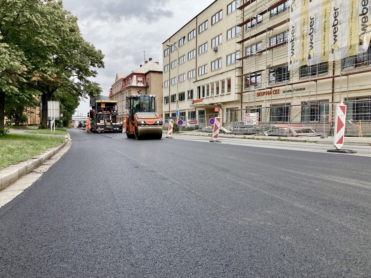 Kolín – obnova povrchu místních komunikací - Stavby silnic a mostů