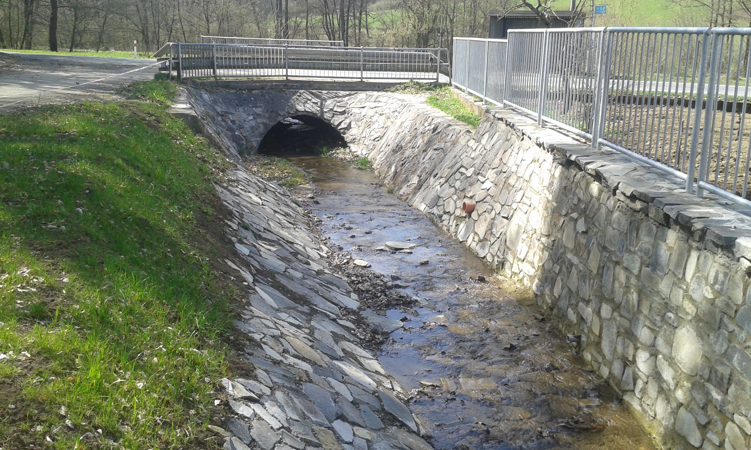 Žitná – Radiša, Rakovec, prehrádzka a stabilizácia koryta - Inženýrské stavby