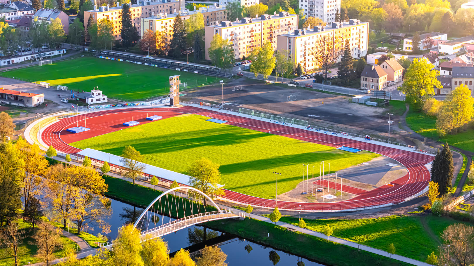 Rekonstrukce Atletického stadionu v Semilech - Speciální obory činností