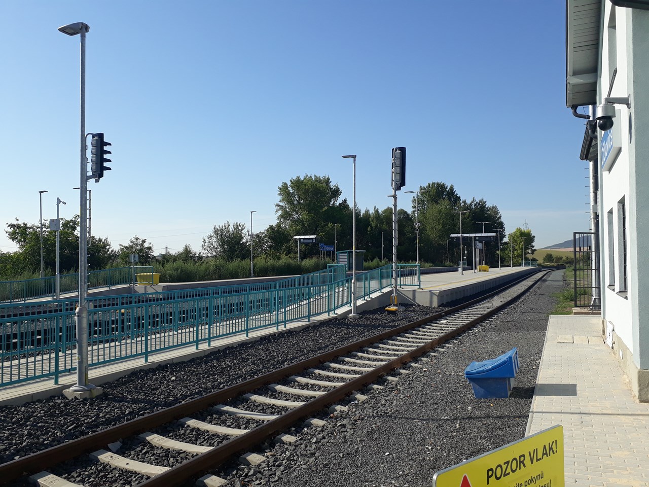 Revitalizace tratě Louny–Lovosice / žel. stanice Čížkovice – venkovní osvětlení - Železniční stavby Revitalizace tratě Louny–Lovosice / žel. stanice Čížkovice – venkovní osvětlení - Železniční stavby