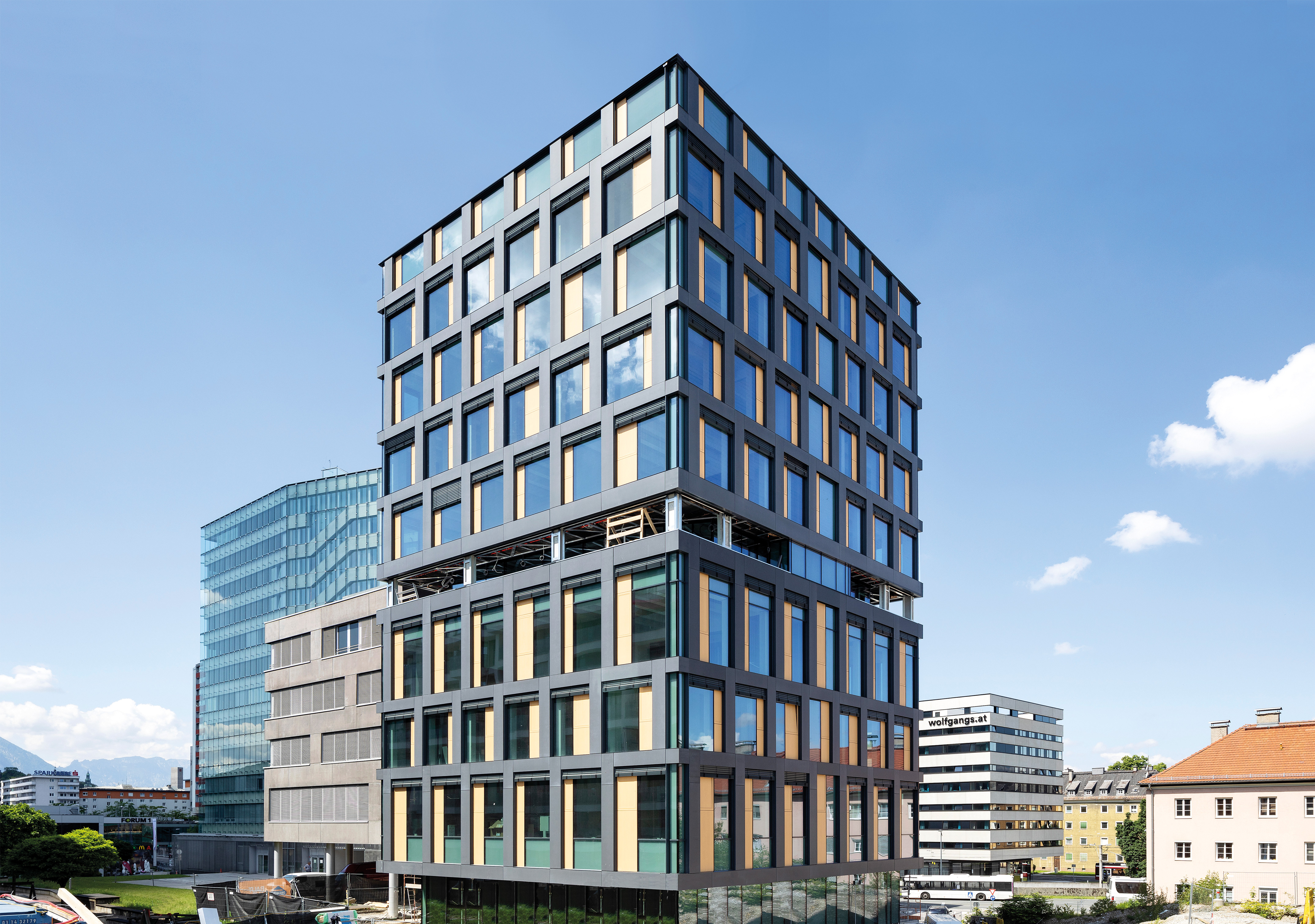 Bürogebäude der österreichischen Gesundheitskasse in Holz-/Hybridbauweise, Salzburg - Pozemní stavby